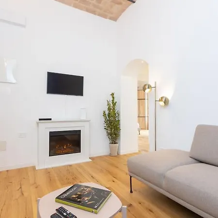Casa D'artista Con Soffitti D'epoca Vicino Termini Appartement *